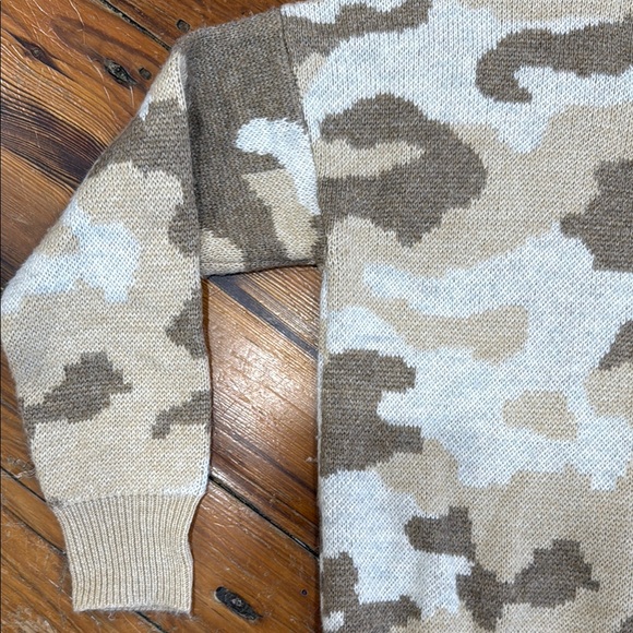 Lucky Brand Cream and Brown Camouflage Cardigan Sweater Size Large - Picture 9 of 10